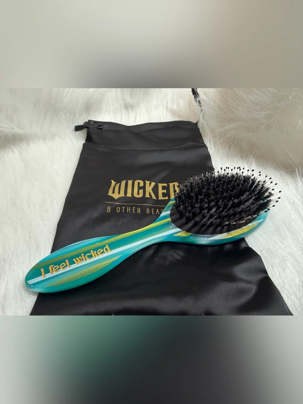 Wicked 8 Other Reasons Hair Brush With Wicked Dust Bag